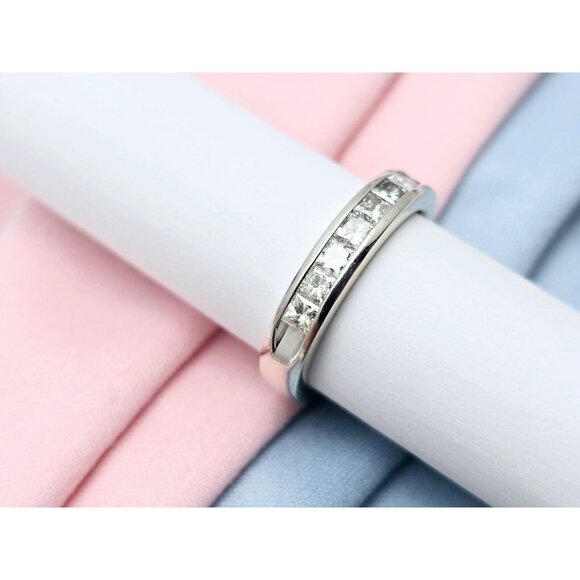 Unique 10K White Gold Princess Cut Invisible Setting Diamond Wedding Band Ring